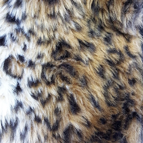 TCP Cropped Faux Fur Leopard Jacket - Sz XS (4) - Picture 6 of 6